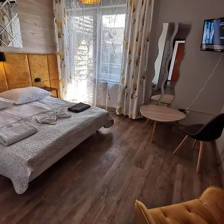 ベッド・アンド・ブレックファスト Przystan 3*