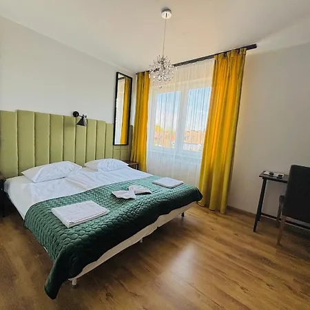 Przystan Bed & Breakfast 3*